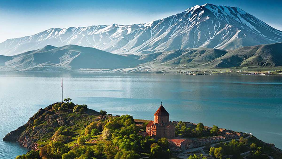 Armenia Georgia Nature Spots Most Beautiful Mountains Lakes and Parks
