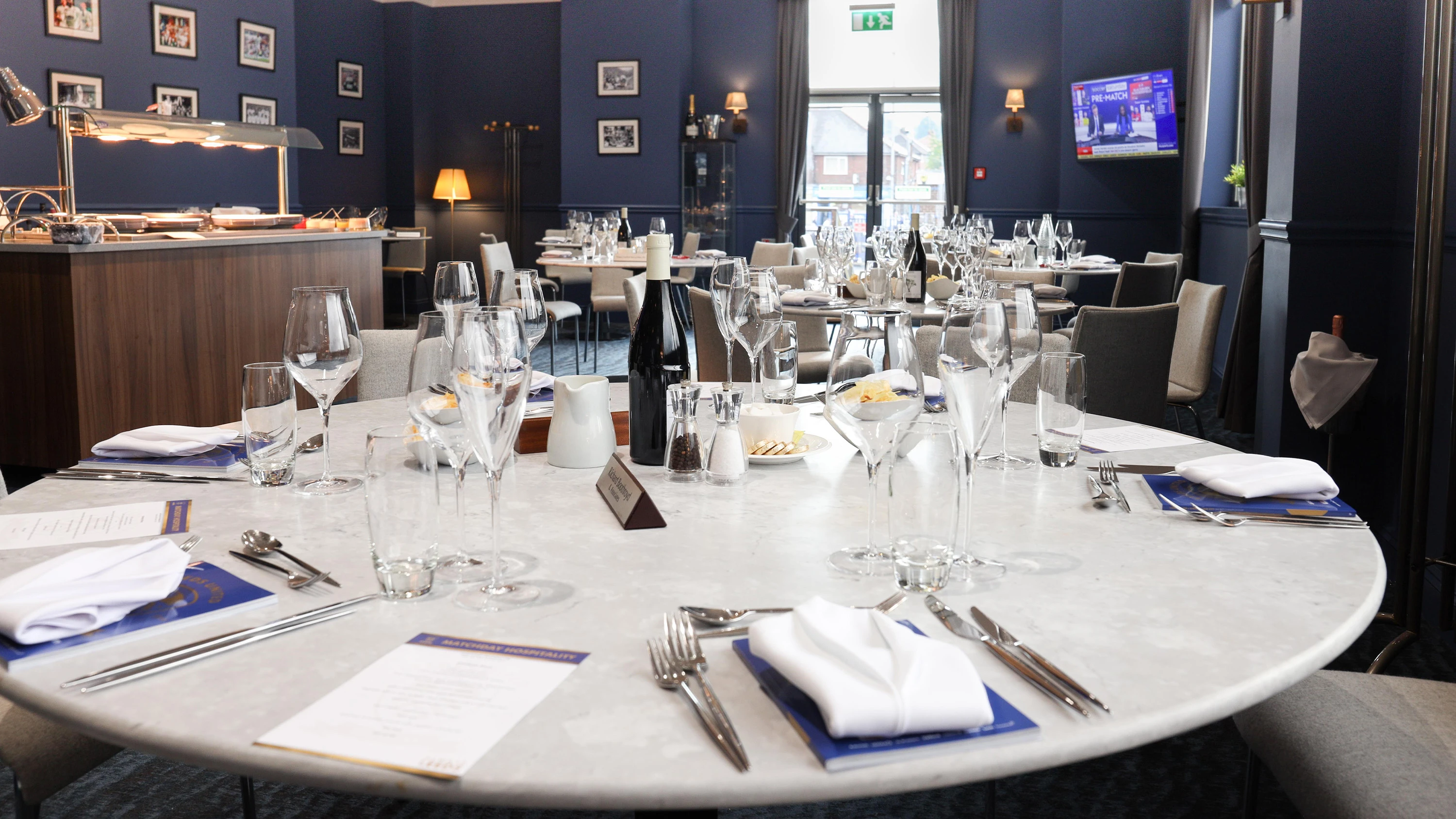 What is included in Leeds United hospitality？ See the full package details and menu now!