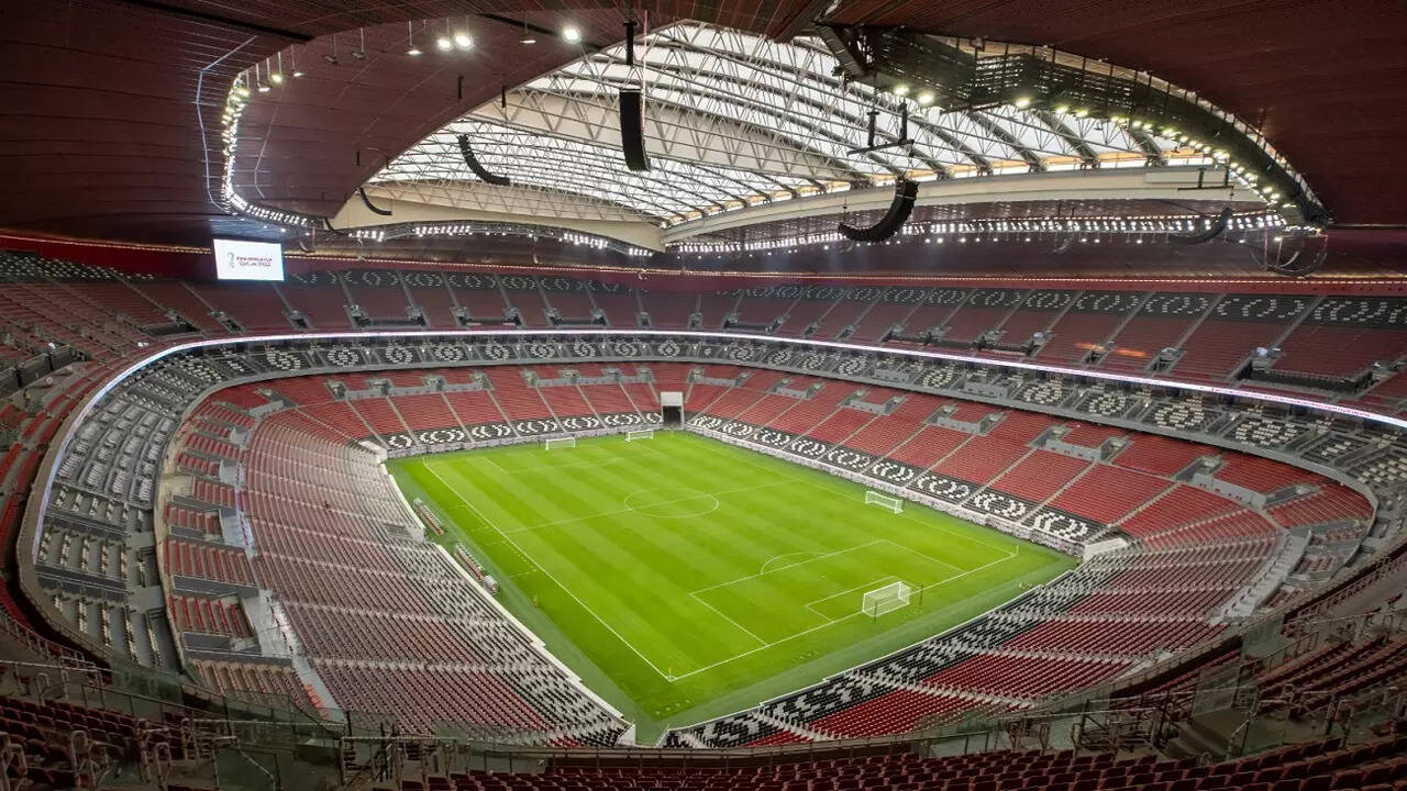 What is the capacity of each football stadium in qatar for world cup？ (All spectator numbers here)