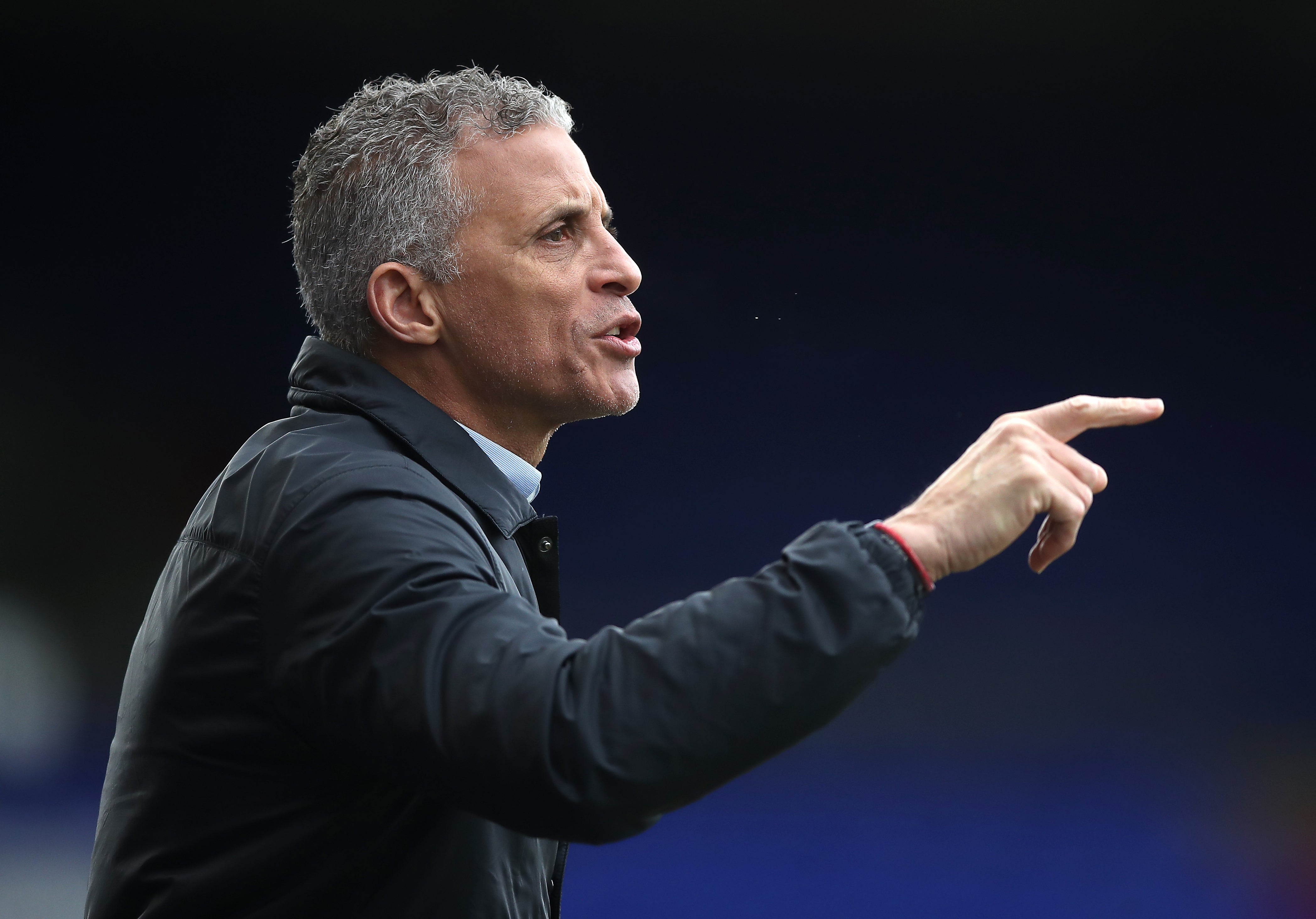 Who is Keith Curle？ All you need to know about this coach