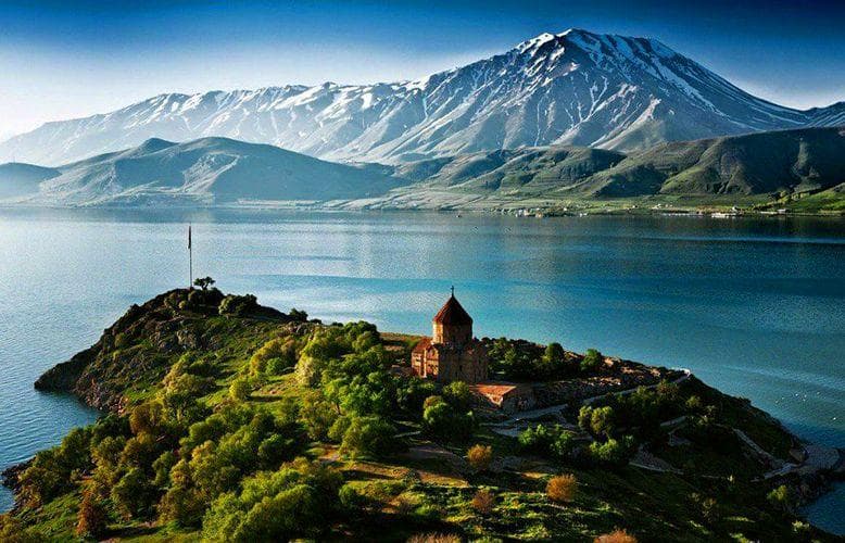 Armenia - Georgia tourism: What are the best places to visit?
