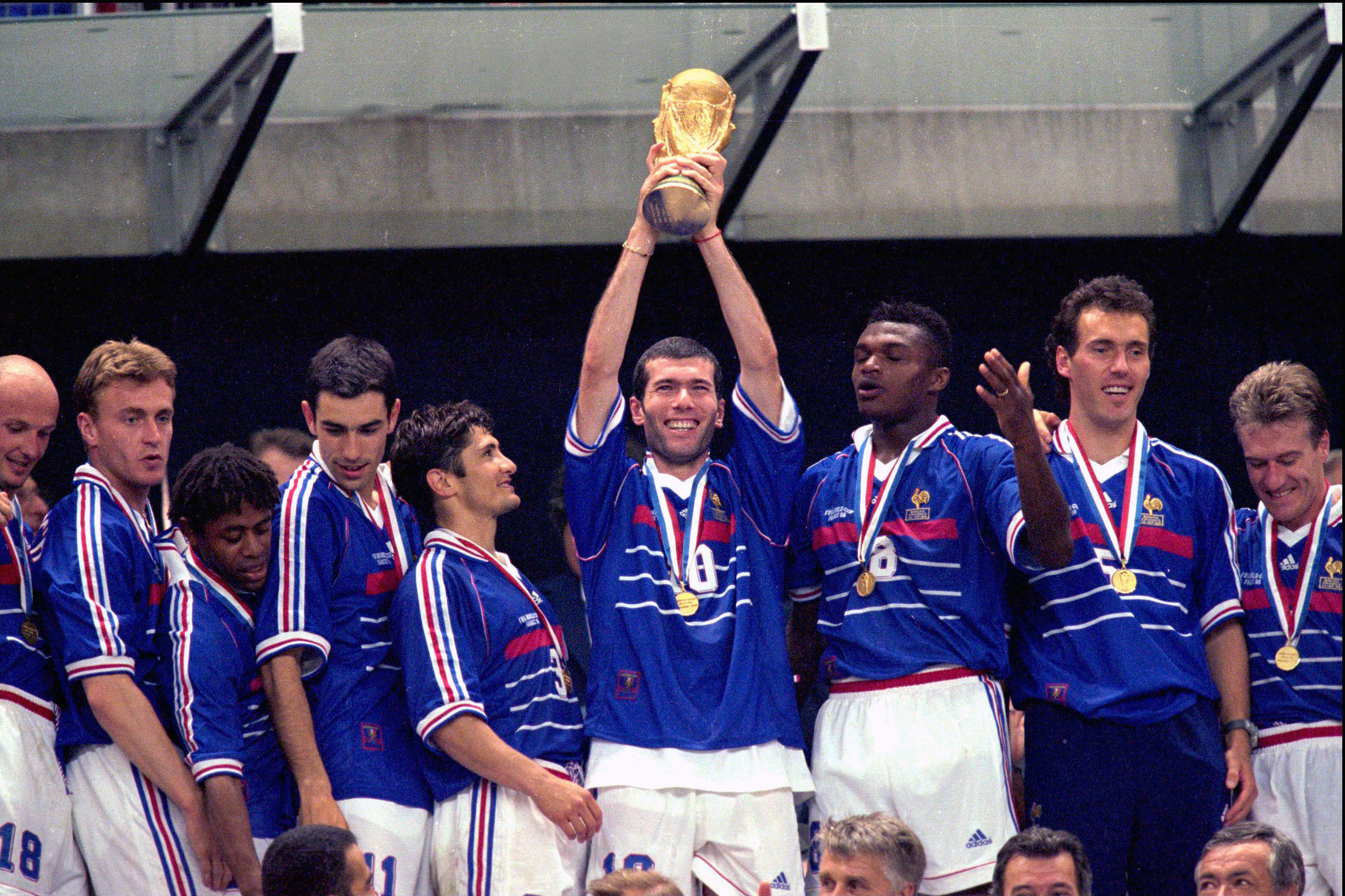 Who was the greatest player in the france 98 world cup team？  Experts pick their top 3 legends!