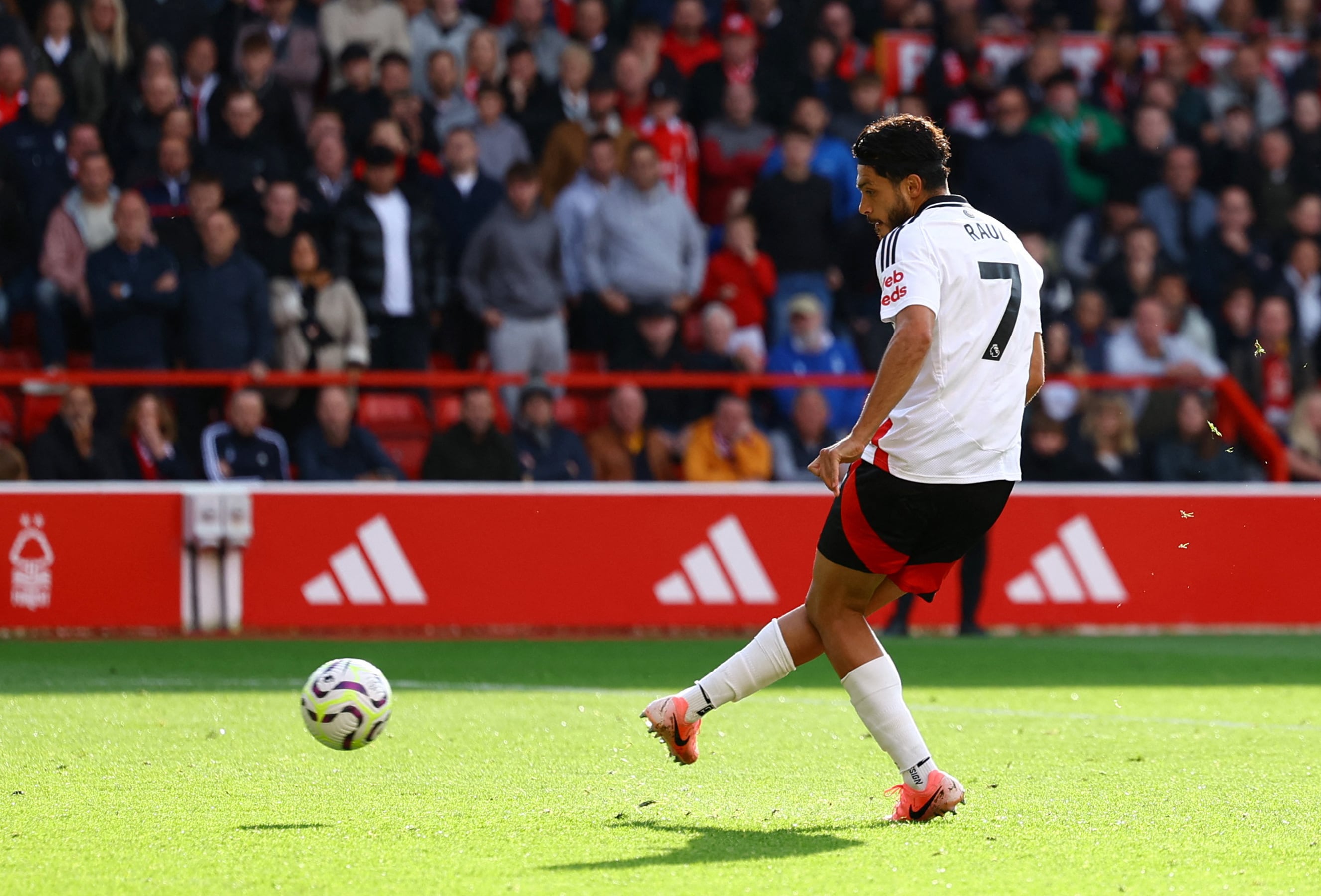 How are the standings in Fulham F.C. vs Nottingham Forest match? Check details!