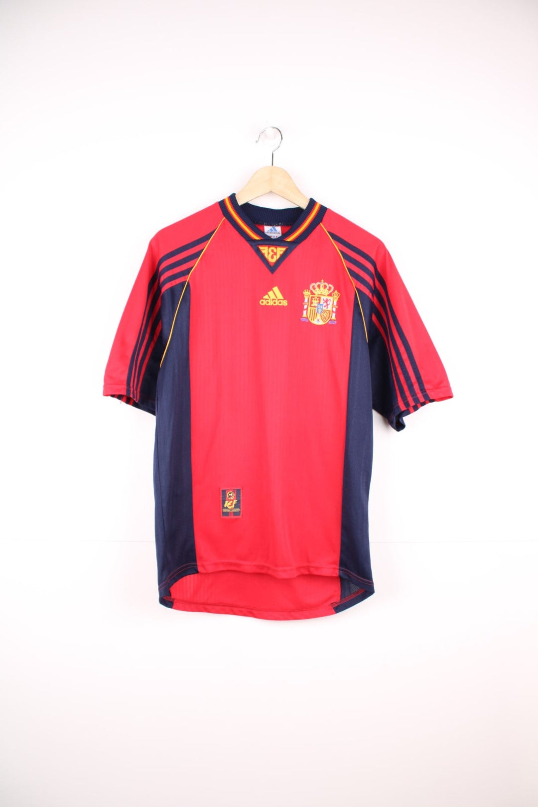 How much does camiseta españa 1998 cost？ Price analysis here!