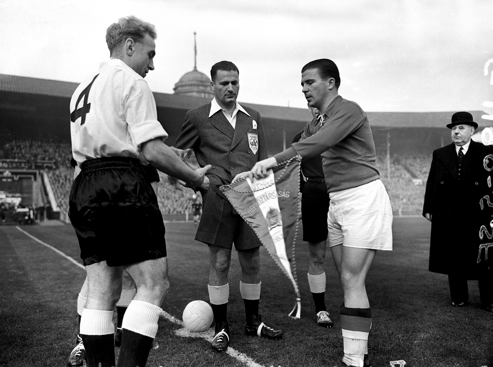 The 1954 World Cup Final： How Did West Germany Shock Hungary？