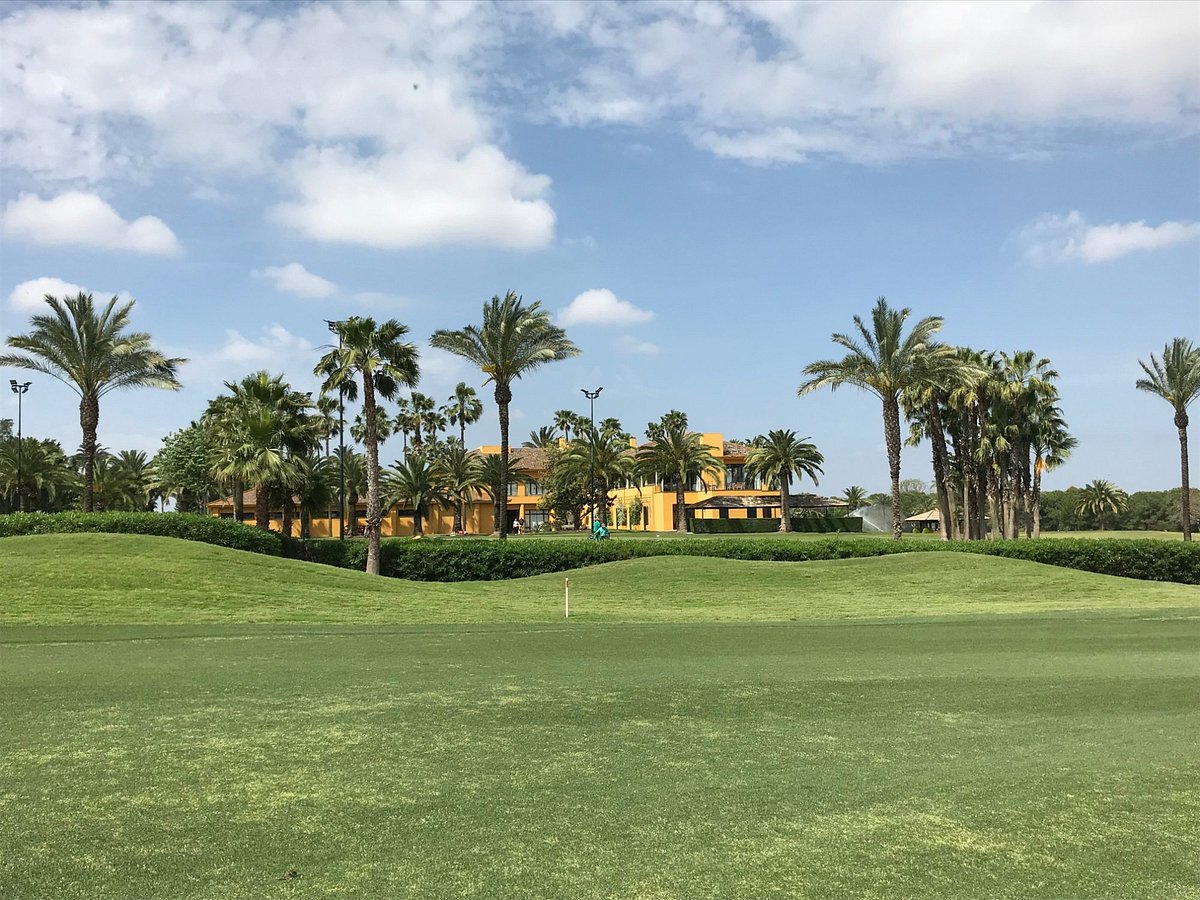 How to join Club de Campo Sevilla？ Here are the easy steps!