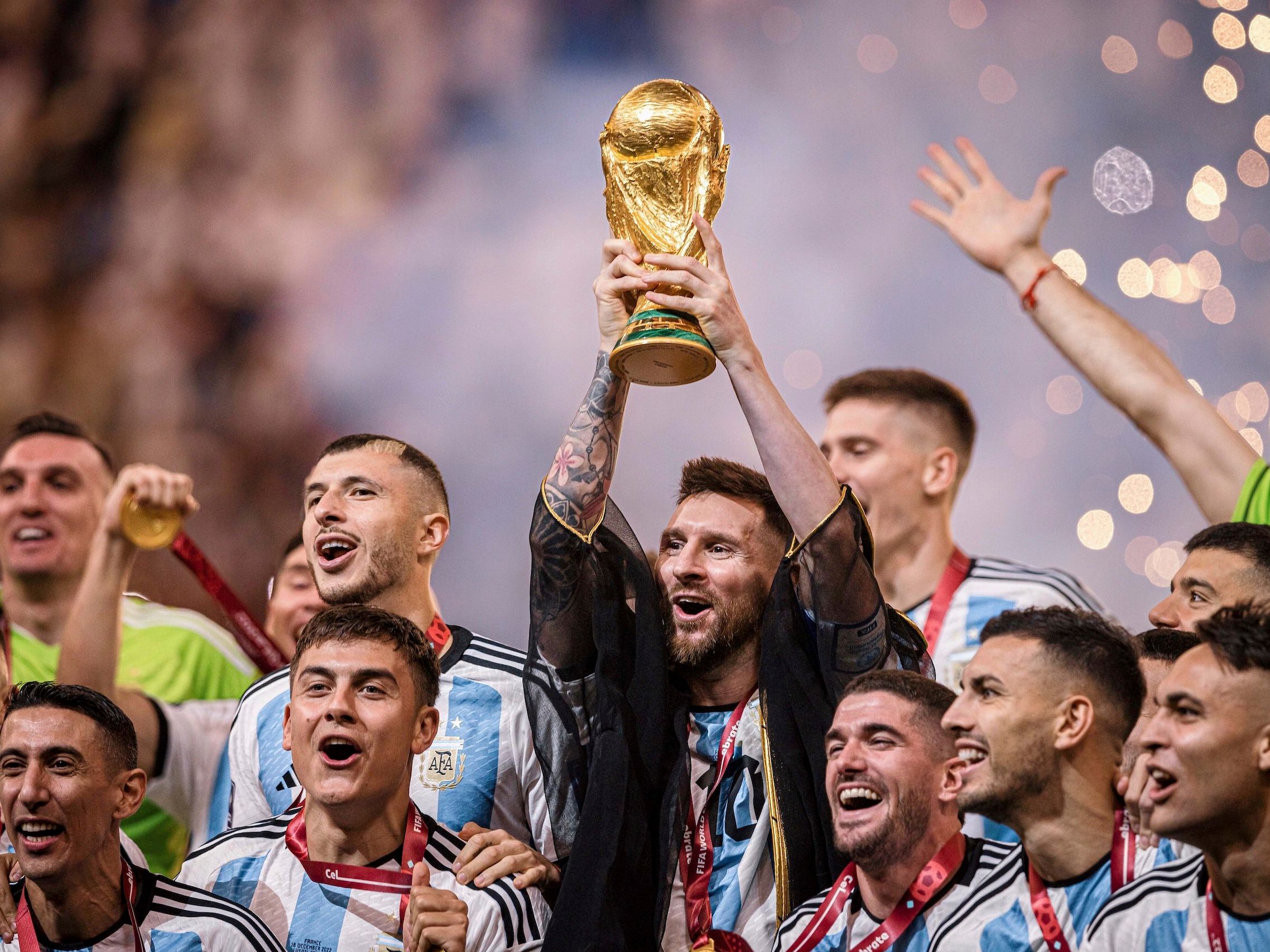 Find messi lifting world cup full replay？ Where to stream the final!