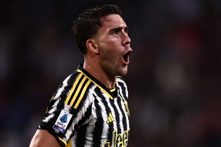 How to improve vlahovic kicket skills? Pros practical advice