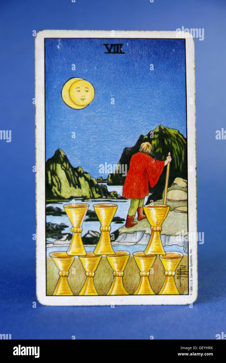 What are the features of 8 di coppe? Find out the details!