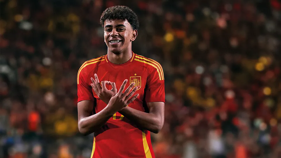 Does the new spain euro 2024 kit look good to fans? See the official design pictures now!