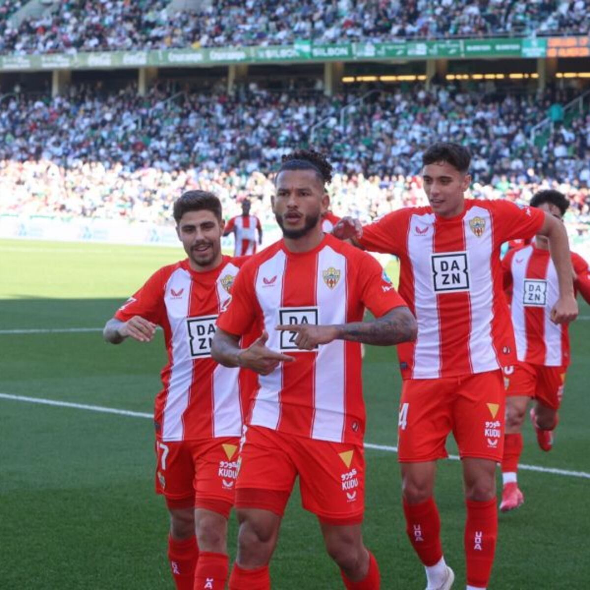 Analyzing the alineaciones de córdoba club de fútbol contra ud almeria： who has the advantage？