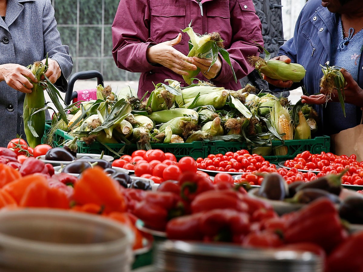 How to shop at La Reina Market？ 5 smart ways to save money!