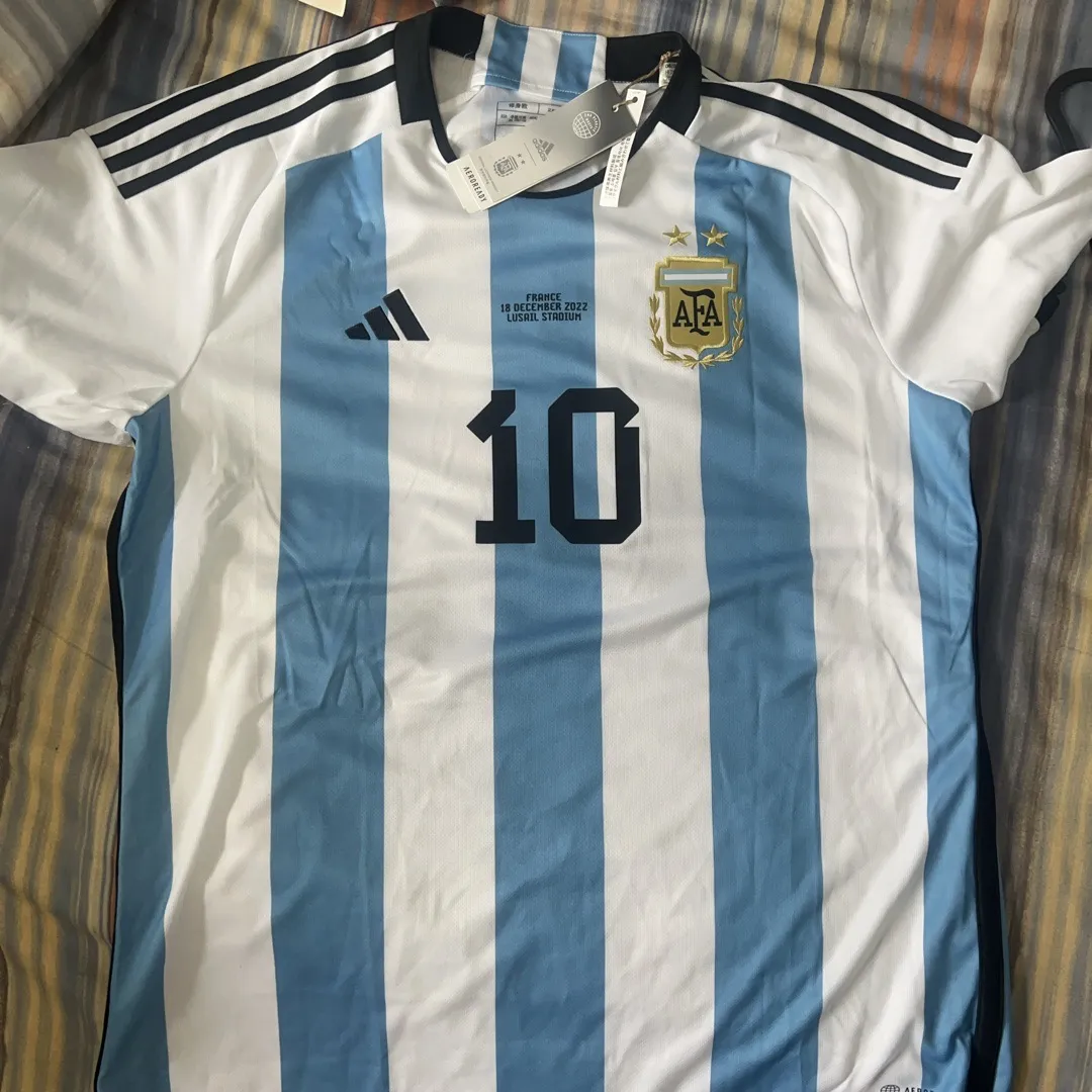 How to spot a fake argentina messi world cup jersey？ Learn the simple tricks!