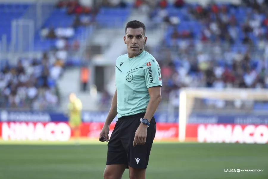arbitro huesca racing