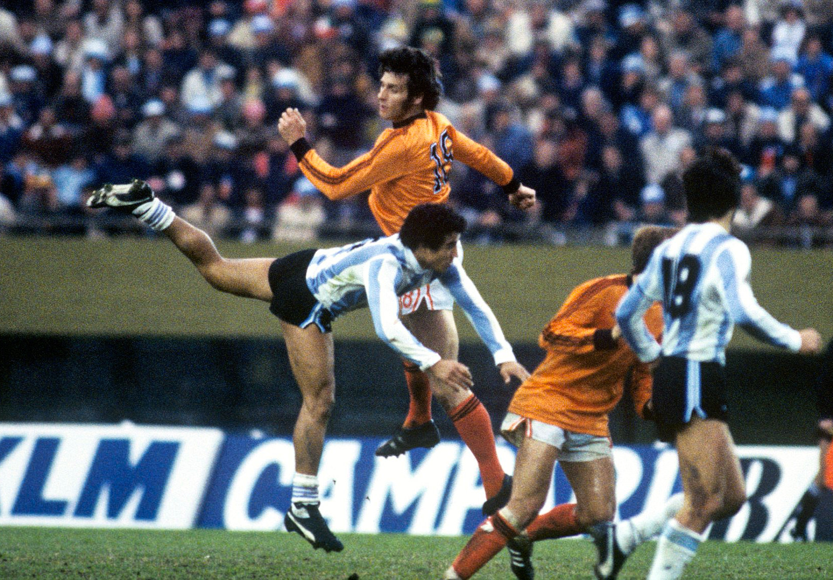 What were the controversies in the 1974 FIFA World Cup? Controversial moments exposed!