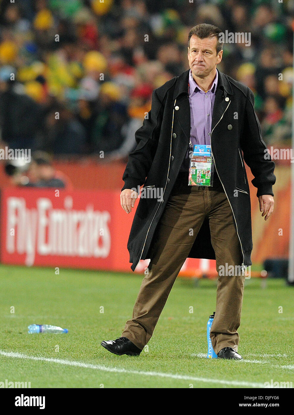 Dungas Tactics with the Brazil Football Team 2010 World Cup (Did the Coach Make the Right Choices？)