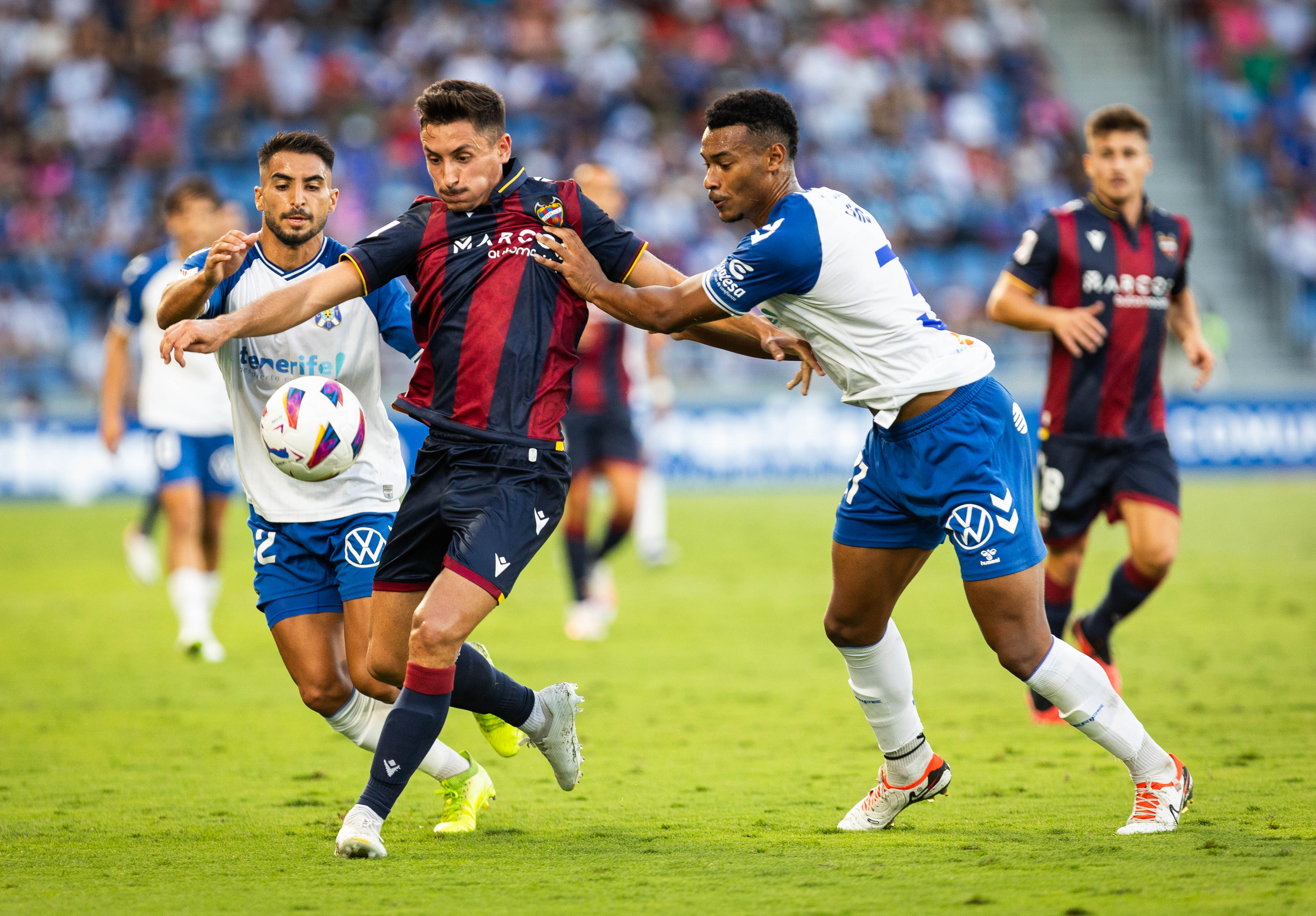 What impacts do alineaciones de cd tenerife contra levante ud have on the game？