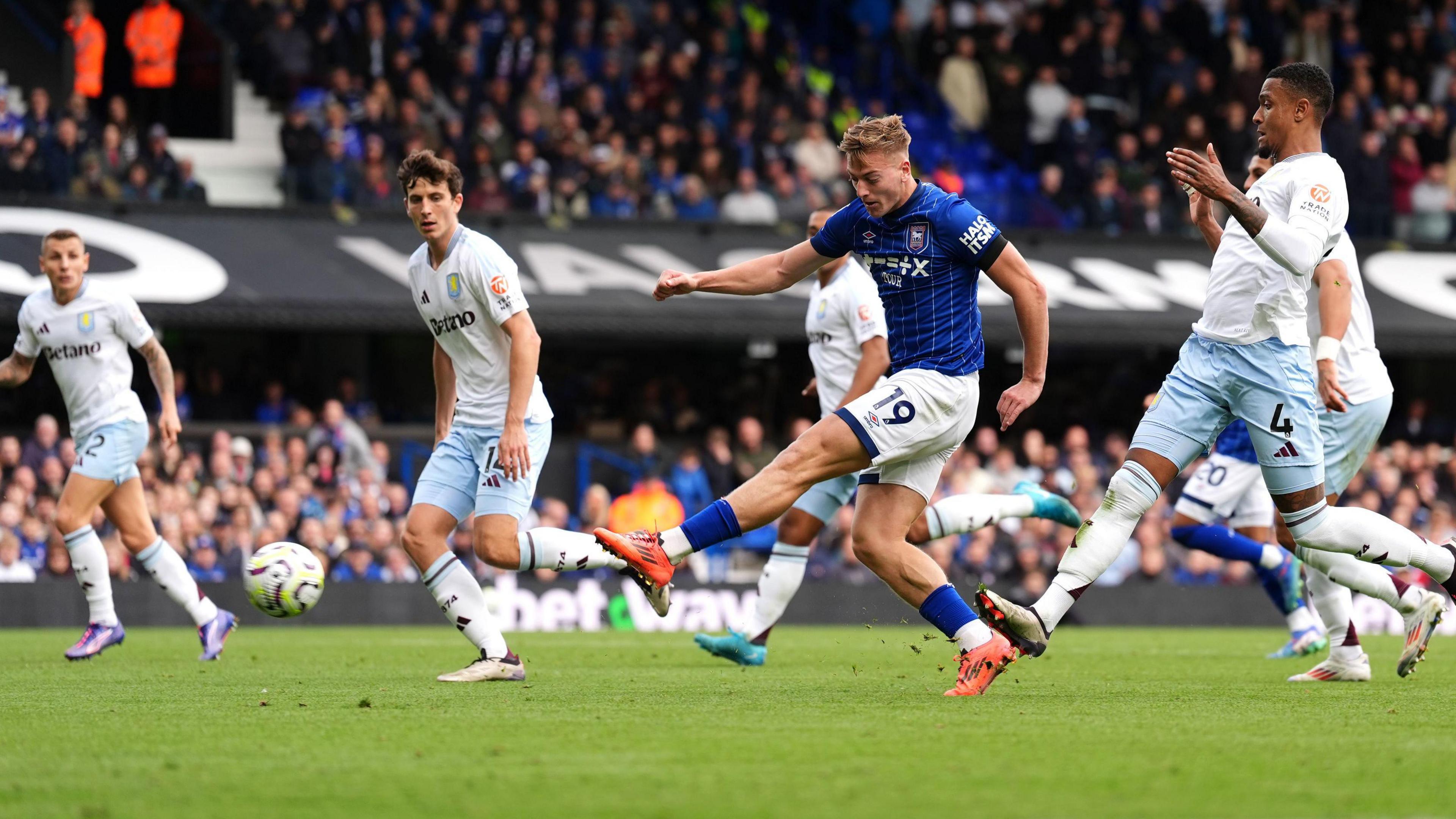 Ipswich Town vs Aston Villa timeline When are the crucial stages?
