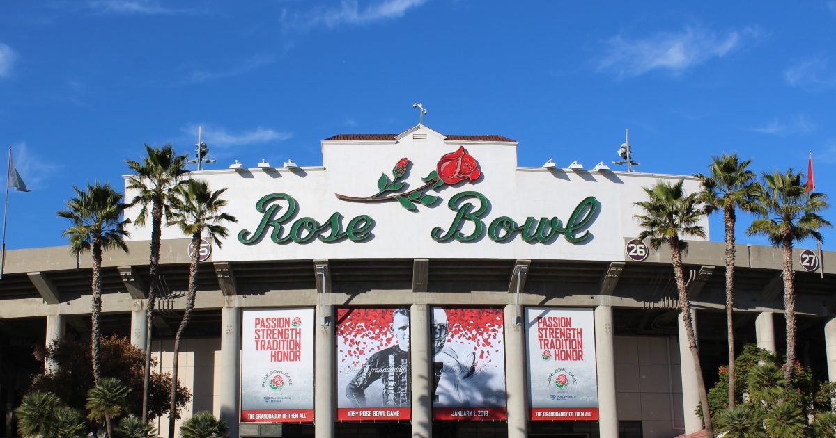How can I watch the club world cup games at rose bowl live? (Best viewing spots and directions)