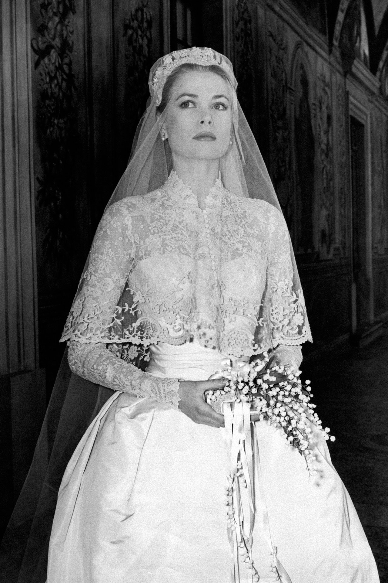 grace kelly type wedding dress