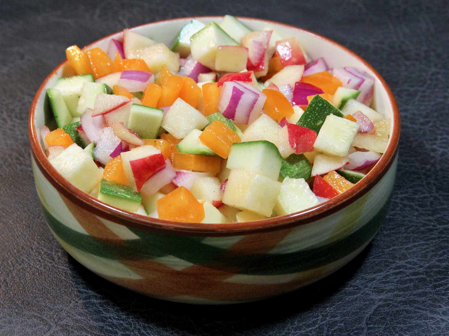 apple zucchini salad:zucchini and apple salad
