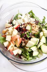 apple zucchini salad：zucchini and apple salad