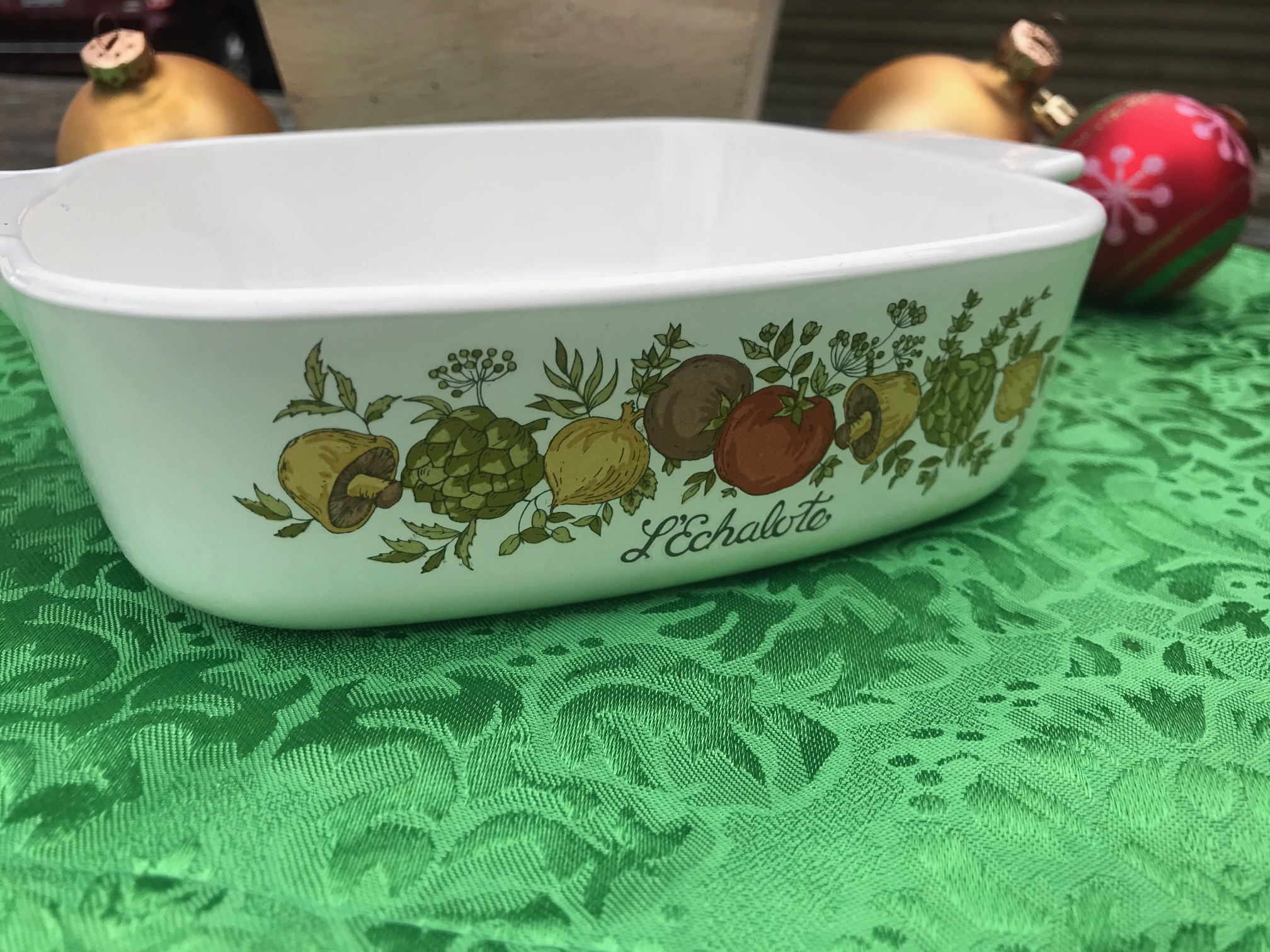 does old corningware have lead:is there lead in old corningware?