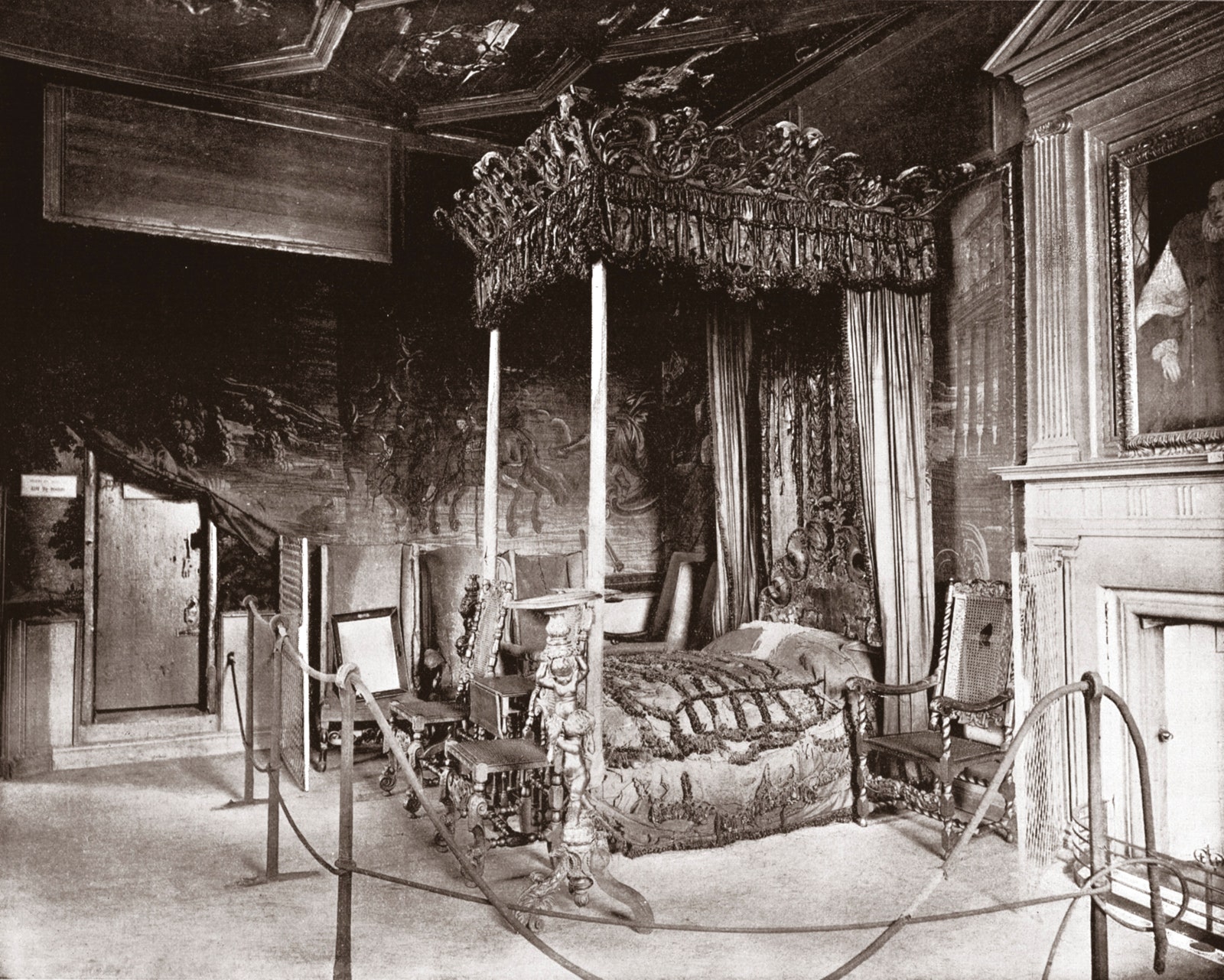 queen elizabeth bed:elizabeth's royal bedchamber