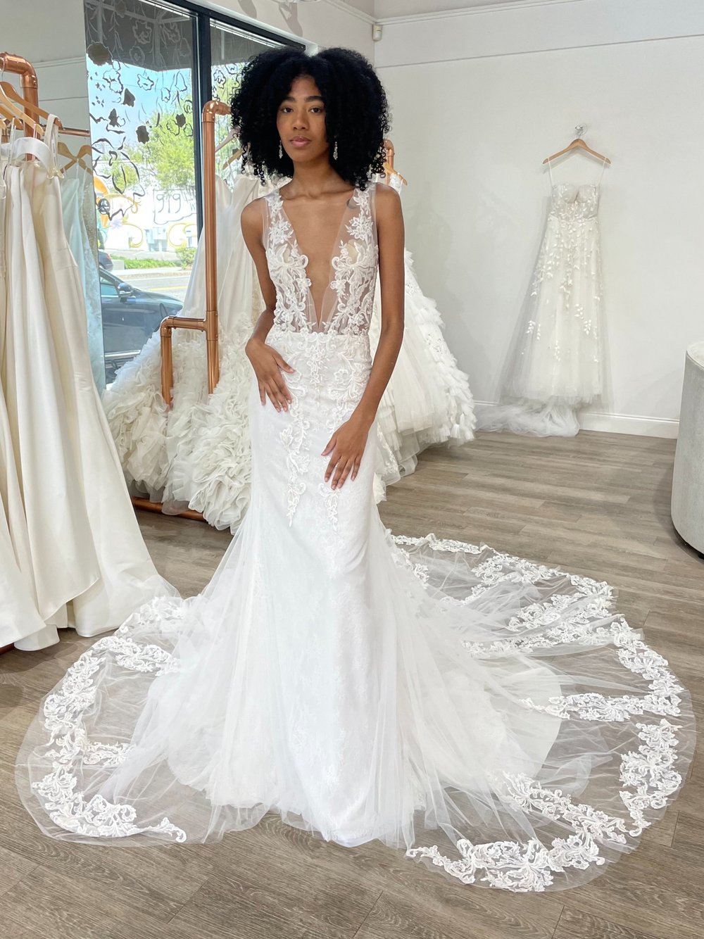 off the rack bridal:ready-to-wear wedding gowns