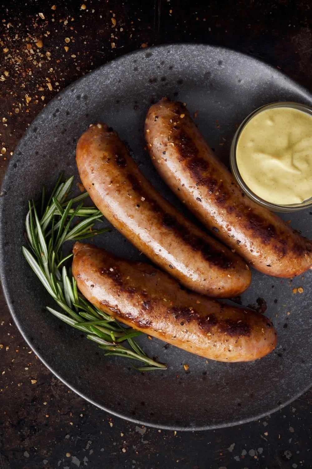 how many days can you store cooked sausages in the refrigerator