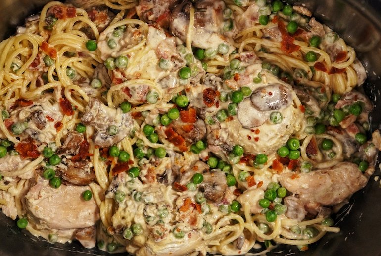 crockpot carbonara：crockpot spaghetti alla carbonara