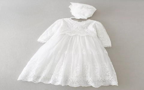 christening gown royal：royal christening robe
