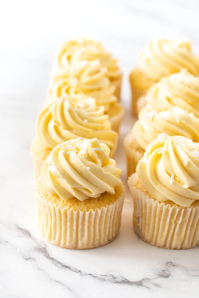 custard cupcakes：custard muffins
