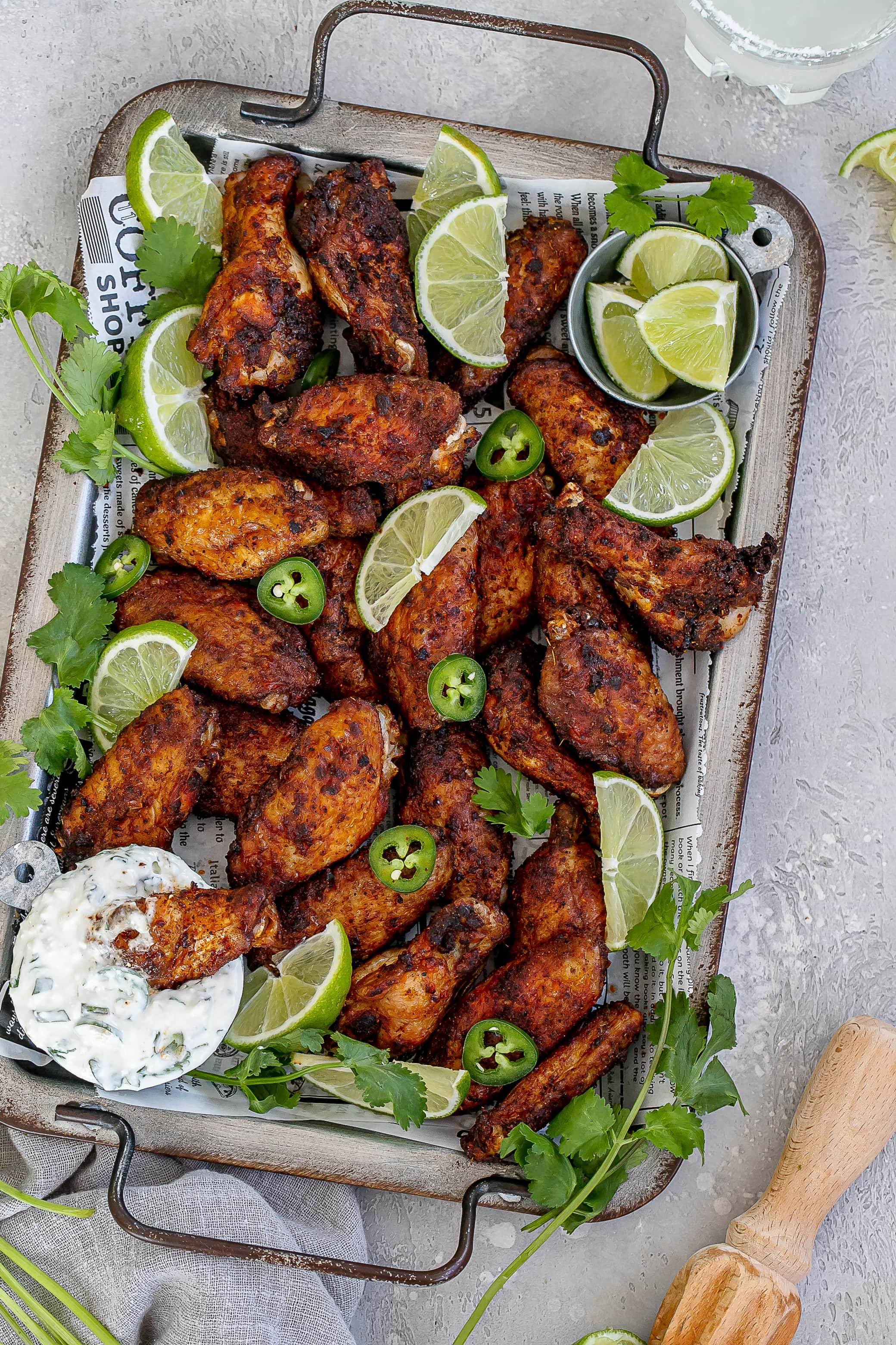 mexican style chicken wings：seasoned chicken wings, ala mexicana