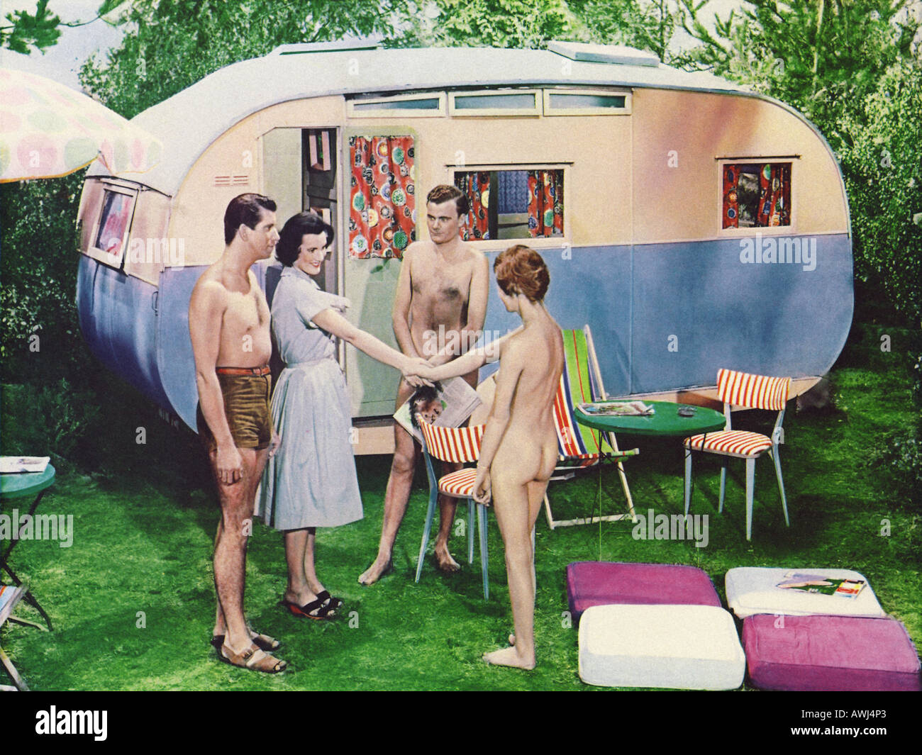 family naturist stories：tales of family naturism